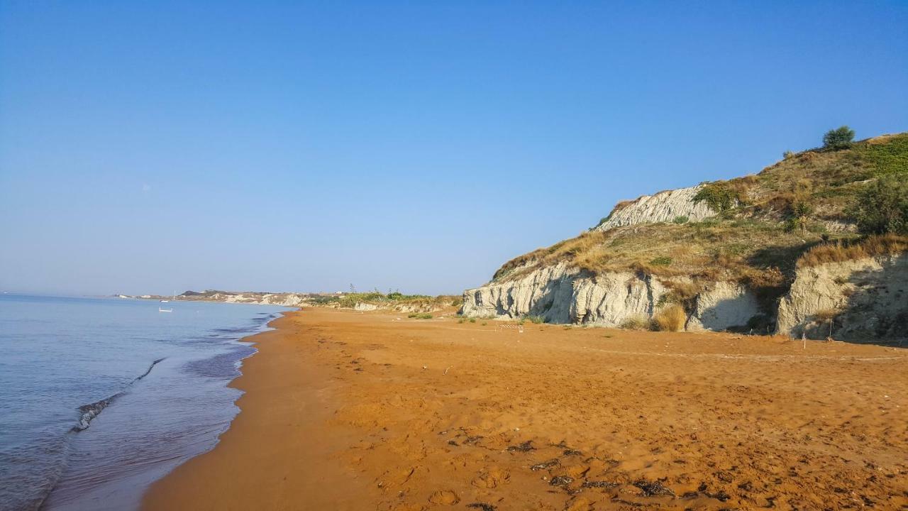 Galaxy Rooms Xi Beach Ngoại thất bức ảnh